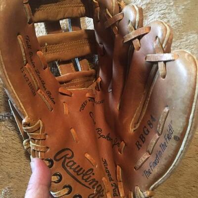 RAWLINGS Cal Ripken Baseball RBG 84 Glove. LOT 40