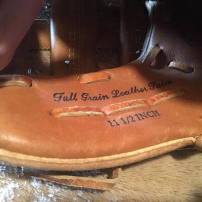 RAWLINGS Cal Ripken Baseball RBG 84 Glove. LOT 40