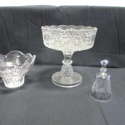 Lot 30 - Crystal Dishes & Bell 