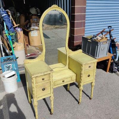 Vintage dresser