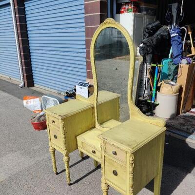 Vintage dresser