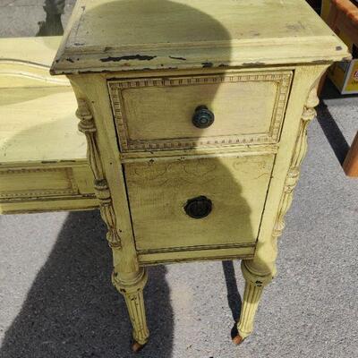 Vintage dresser