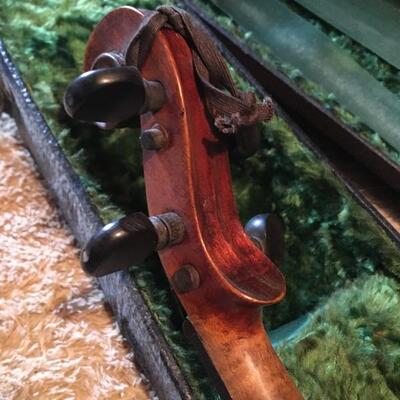 Antique 4/4 Violin and Case. Single piece back.   LOT 56