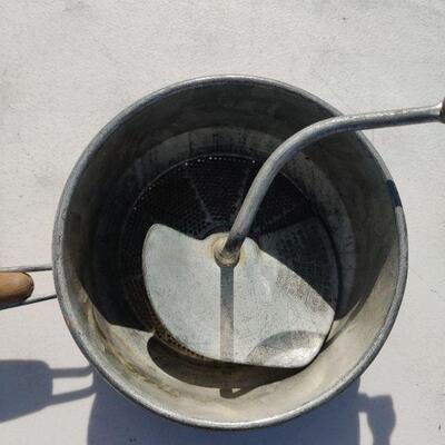 Vintage sifter