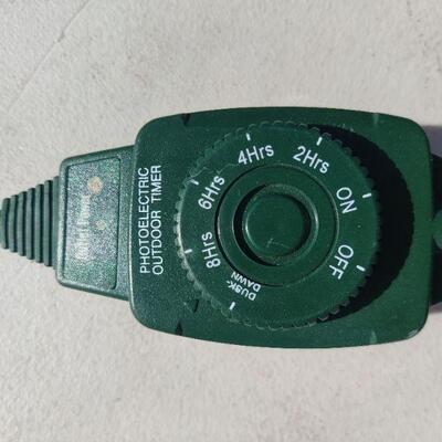 Photoelectric outdoor timer