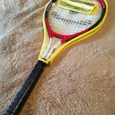 Billie Jean King Vintage Tennis Racket with Signed Cover. LOT 57