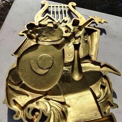Decorative music wall hanger