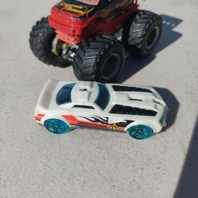 Monster truck and car toy