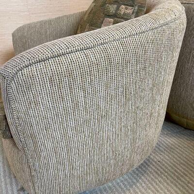 (Pair) Milo Baughman for Thayer Coggin â€œRoxy-Oâ€ Barrel Swivel Chairs
