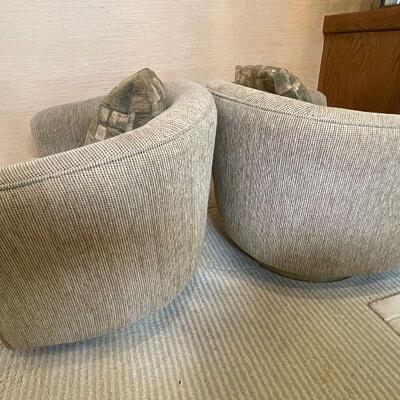 (Pair) Milo Baughman for Thayer Coggin â€œRoxy-Oâ€ Barrel Swivel Chairs