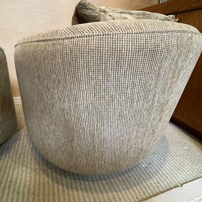 (Pair) Milo Baughman for Thayer Coggin â€œRoxy-Oâ€ Barrel Swivel Chairs