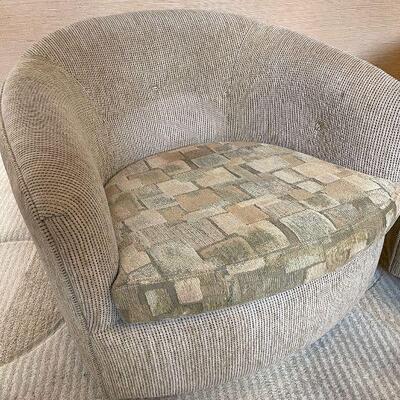 (Pair) Milo Baughman for Thayer Coggin â€œRoxy-Oâ€ Barrel Swivel Chairs