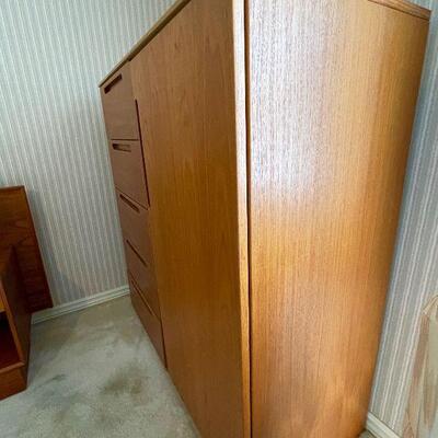 Danish Modern Teak 5-Drawer Dresser/Wardrobe Chest