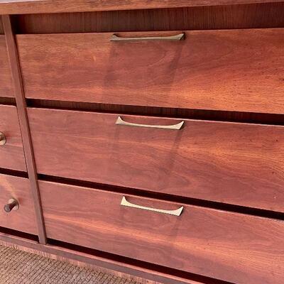 Stanley Furniture (USA) Mid Century Modern 6-Drawer Dresser w/ Mirror