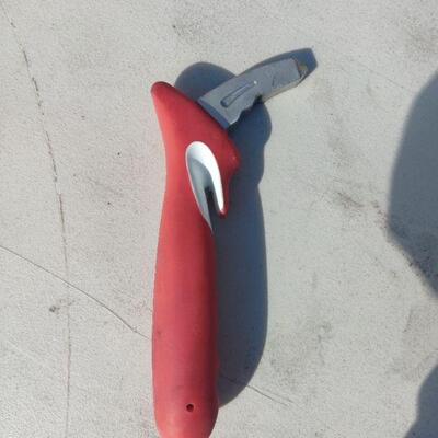 Emergency window breaker and seat belt cutter