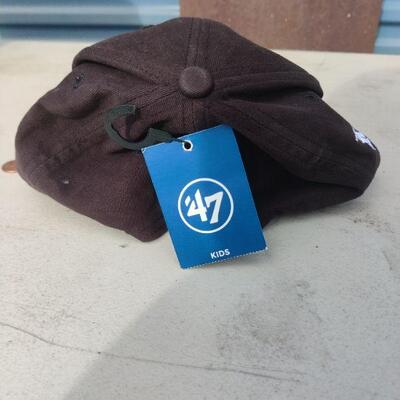 Brown hat