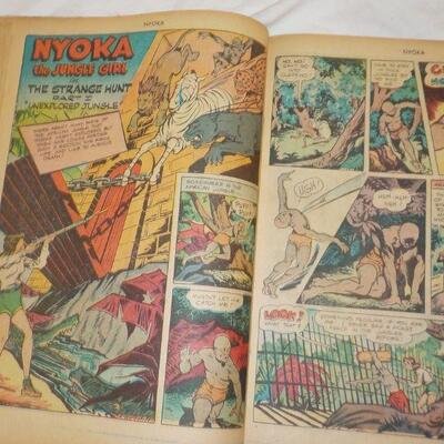 " Nyoka the Jungle Girl". Comic Book 1947 .