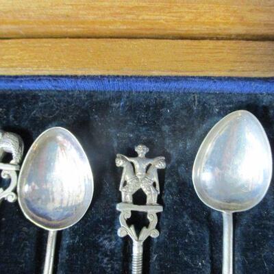 Lot 70 - Vintage Set of 12 Chinese Year Themed Stir Spoons in Carved Wood Box 