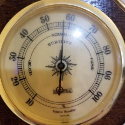 Thermometer,  barometer,  humidity 