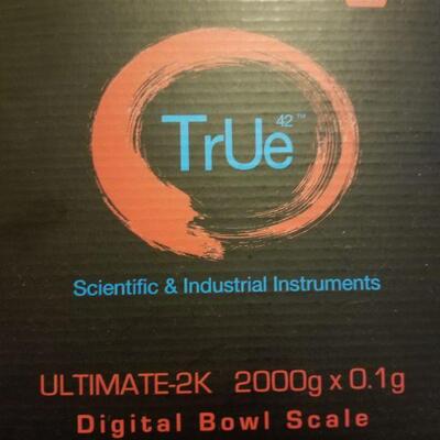 Digital bowl scale 2000g x 0.1 g new