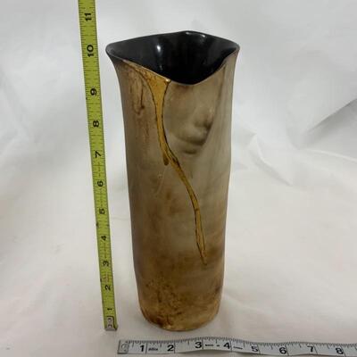 -179- Artist Signed | Sculpted Face Vase | LUND 1990