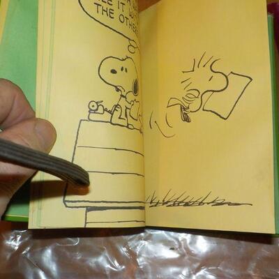 " Vintage Peanuts Stylus Pen Pals" and Snoopy Book. 
