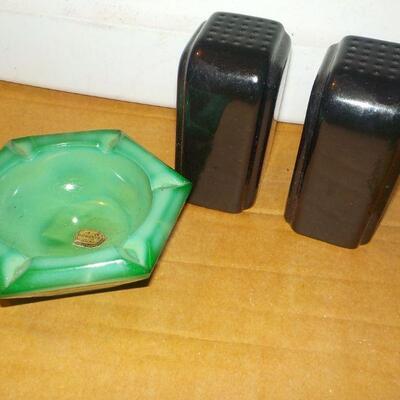 Vintage Salt and Pepper shaker 1950's, Bohemian ash tray.