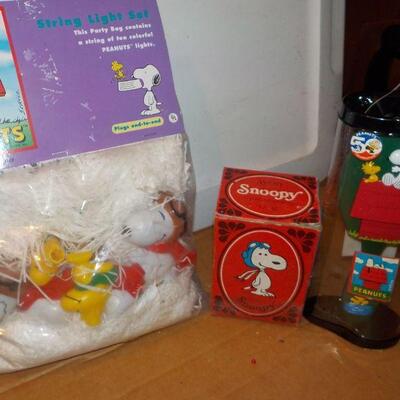 Vintage Snoopy and Peanuts Package deal. Party lights cup and Hair brush.