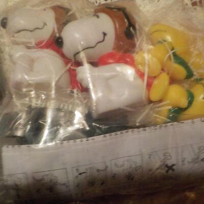 Vintage Snoopy and Peanuts Package deal. Party lights cup and Hair brush.