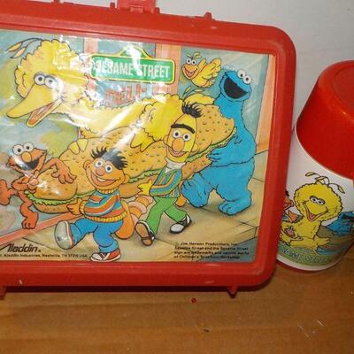 " Sesame Street Lunch Box Original", Jim Henson Productions.