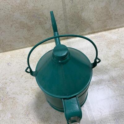 -188- VINTAGE | Small Metal Teal Gas Can | Kerosene | Half Gallon