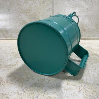 -188- VINTAGE | Small Metal Teal Gas Can | Kerosene | Half Gallon