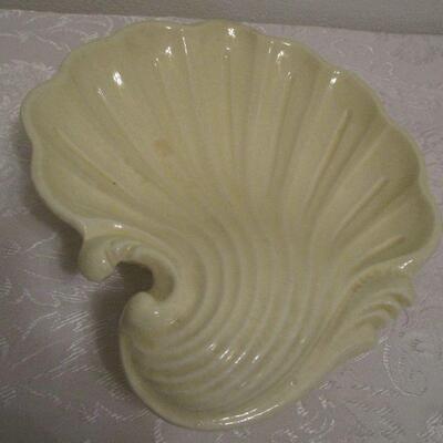 #17 Shell Dish, made in Japan. Great condition.