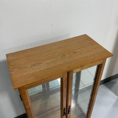 -221- Double-Door Glass Shelf Cabinet 