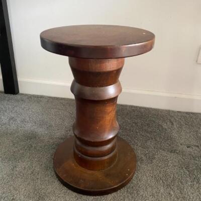 101 Vintage Round Wooden Table / Plant Stand 