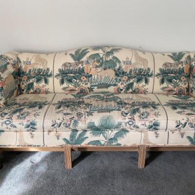 103 Vintage Pearson Single Cushion Camelback Sofa 