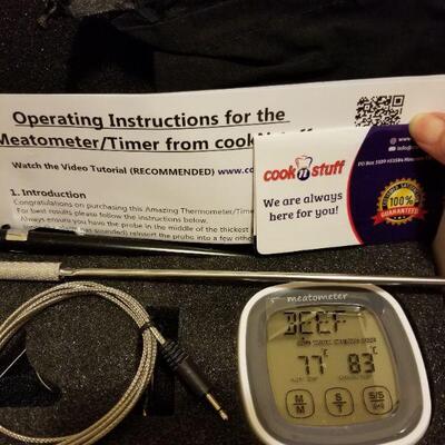 Smart meat thermometer with touchscreen and timer