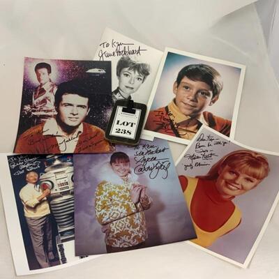 -238- AUTOGRAPHS | Lost in Space