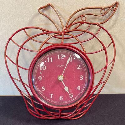 #74 Apple Clock 