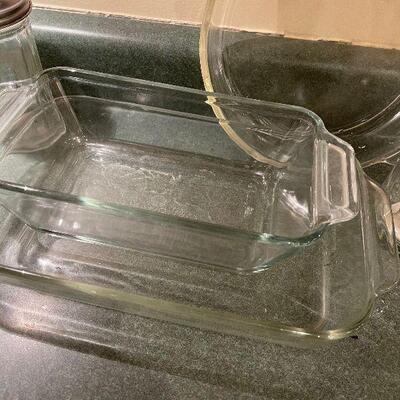 #152 12 PIECES of Clear Glass Serving Wear and Bake Ware. 