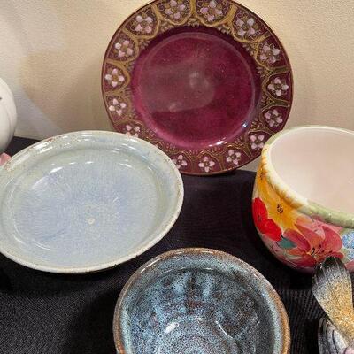 #165 Large lot of Ceramic Items: Pots, Dishes, Bird, Vase