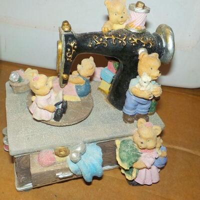 " Sewing Machine Musical ".