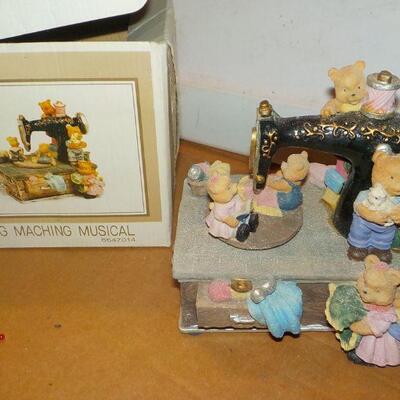 " Sewing Machine Musical ".