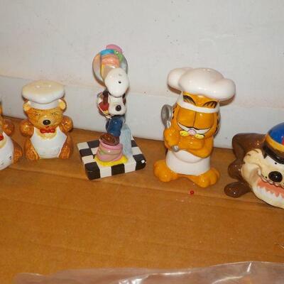 Disney Salt & Pepper Shakers, Taz, Pluto, Garfield and Teddy Bears.