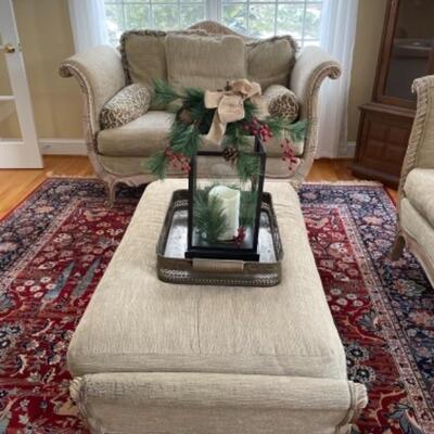 Gorgeous Vanguard (Hickory NC) living room set 