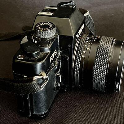 Vintage Contax RTD 35mm Camera with Zeiss lens 