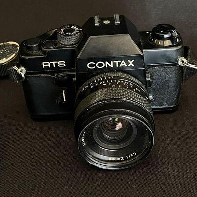 Vintage Contax RTD 35mm Camera with Zeiss lens 