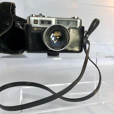 Very Clean Vintage Yashica Yashinon-DX Film Camera