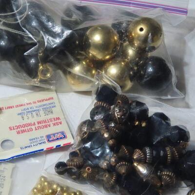 Gold and Black Jewelry Making kit