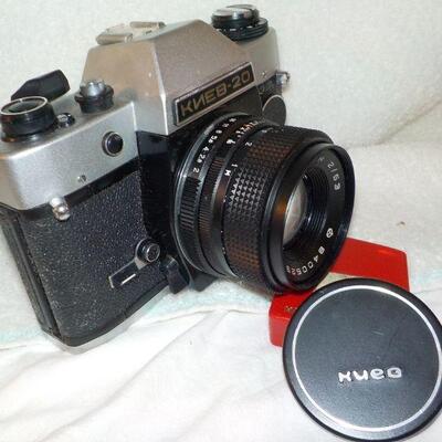 " Russian KNEB-20 35 mm Camera". 